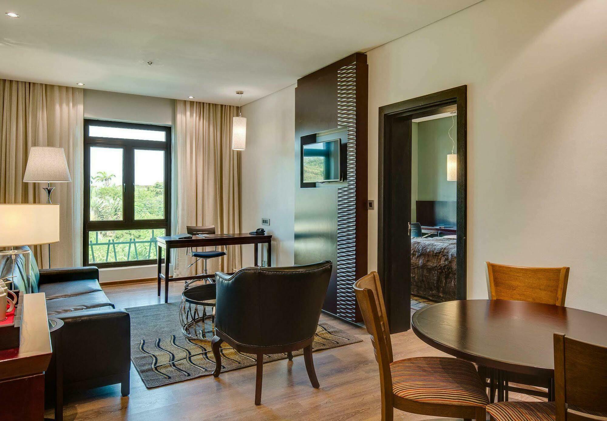 Alliance Hotel By Eagles Sekondi-Takoradi Екстериор снимка